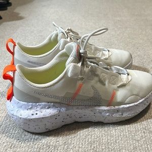 Nike Women’s Sneaker. Size 8.5